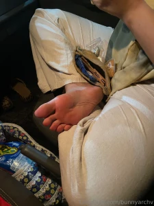 Candid pics of her feet hihi sweetolivi