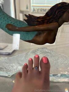 To someone very sweet that requested pictures of my manicure and part 4