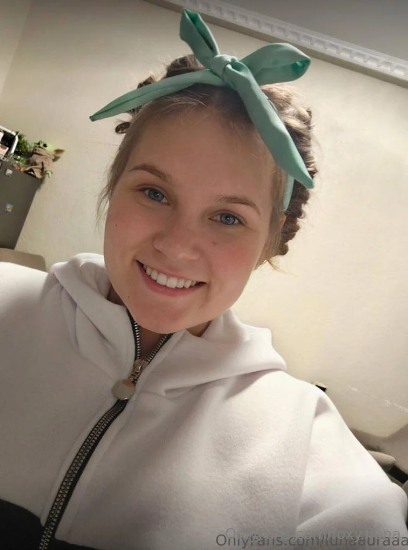 This pretty babe lunaauraaa is crazy about how you can possess her she part 300 