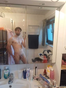 Different mirror different style