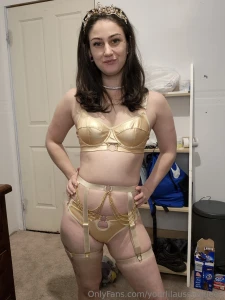 Metallic gold for your out of this world queen