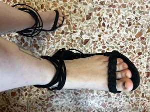 Ei sono tornata che ne pensate di queste scarpe mi andato via tutto lo part 1