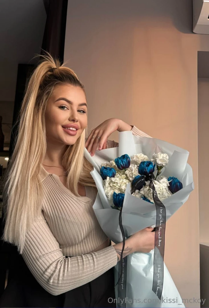 Flowers are exactly what can bring a smile to every girl s face and 