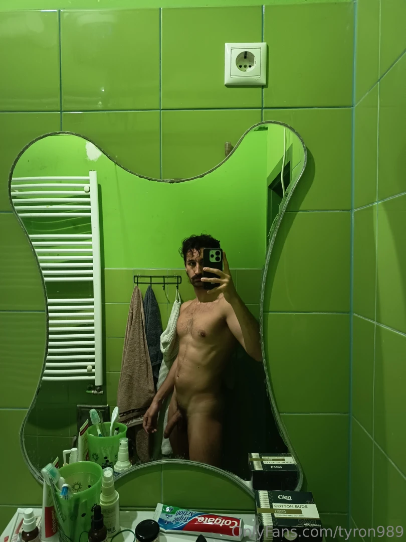 Just got back from the gym sweaty and musky wanna take a sniff so part 1 