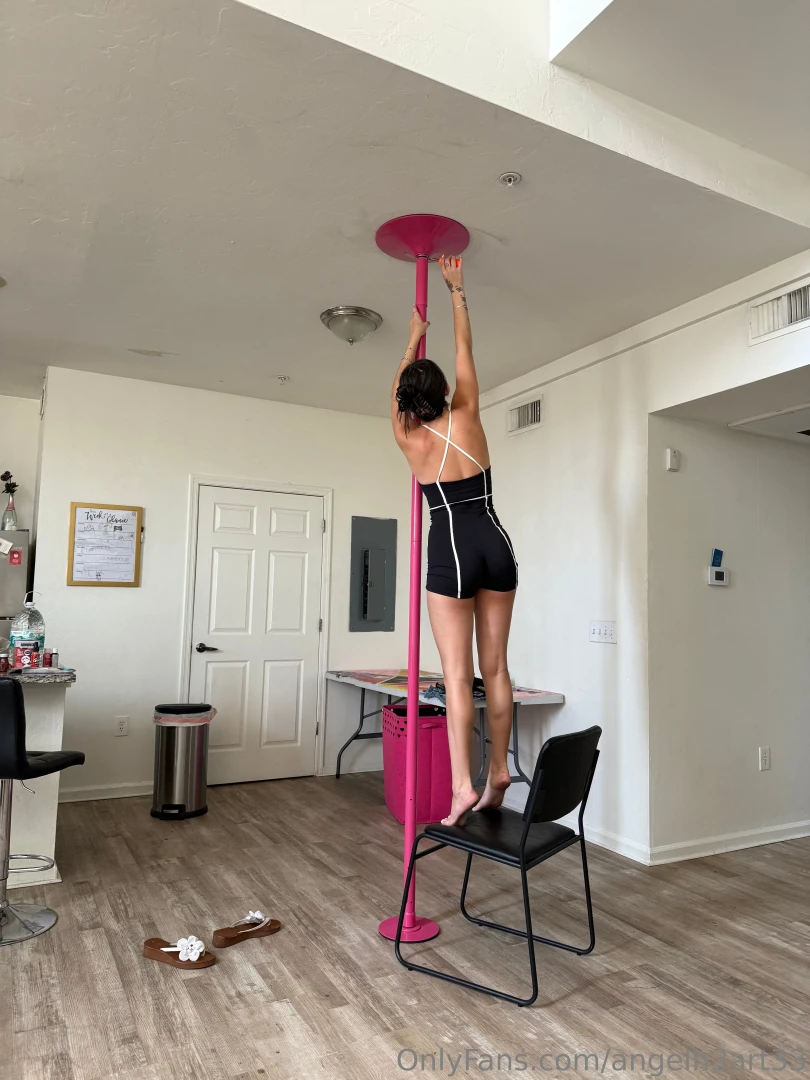 Just fixed my stripper pole lmkkk 