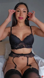 Join my vip kinkyperlita if you like fetishes and stockings