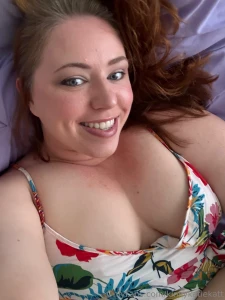 Currently laying in bed waiting for you to slide into my dms and sext part 1