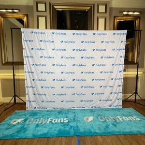 The blue carpet from our lmaof show this past week in chicago for oftv