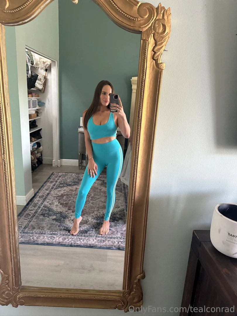 How do you like my gym outfit making sure i stay fit for you every day 