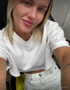 Hvid ser ret uskyldig ud ikke