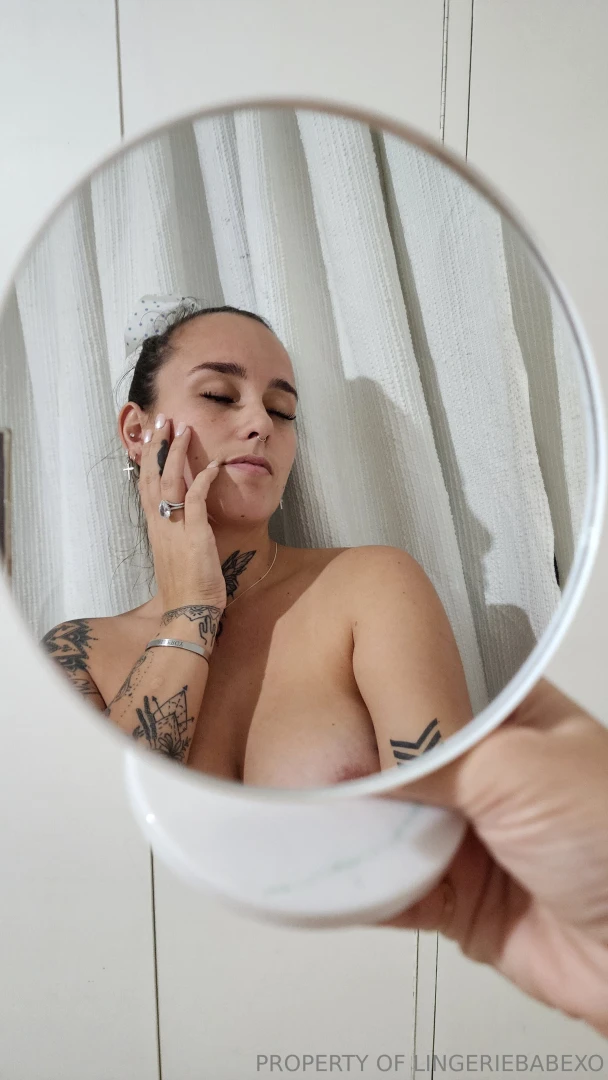 I feel so pretty in this picture part 1 