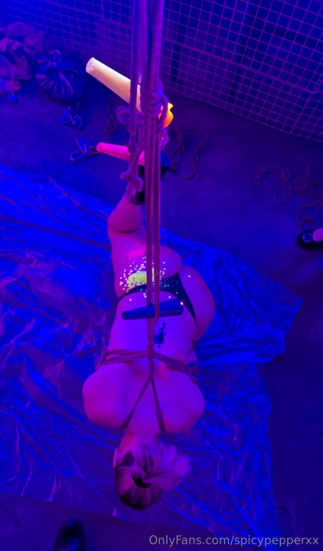 Wax and shibari at devious jodifeline who saw me there 