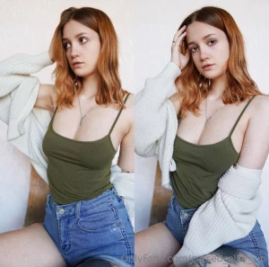 Honey help me i can t decide which photo is better left or right he-he