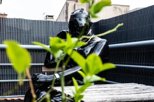 Salut tous mon tout premier post sur onlyfans j ai h te de pouvoir cr part 1