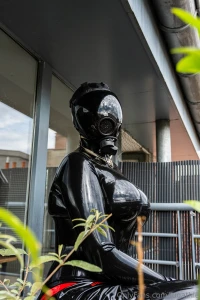 Salut tous mon tout premier post sur onlyfans j ai h te de pouvoir cr part 8