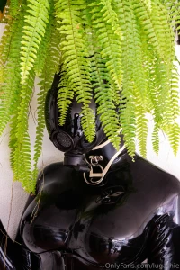 Salut tous mon tout premier post sur onlyfans j ai h te de pouvoir cr part 3