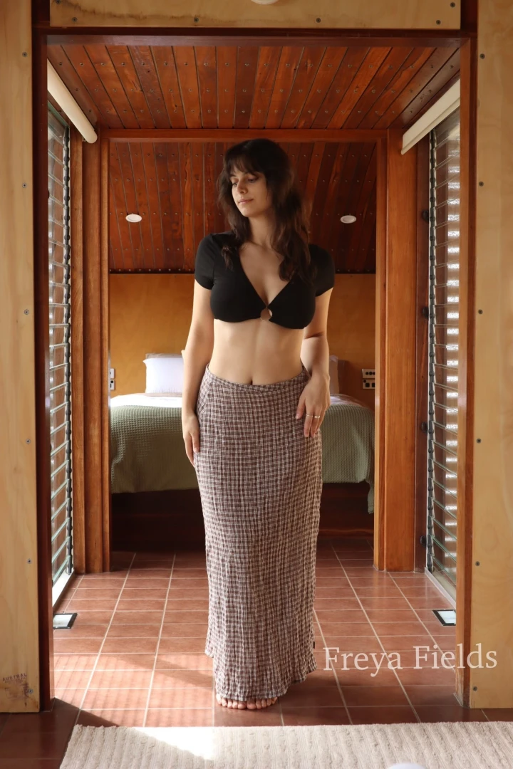 Swipe through the pics to pull up my skirt and flash my ass part 3 