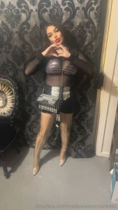 30 naked photoshoots are available right now