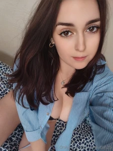 One selfie is all it takes to heat you up from the very morning who ll