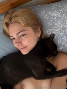 Birthday cuddles send me some love its my birthday today