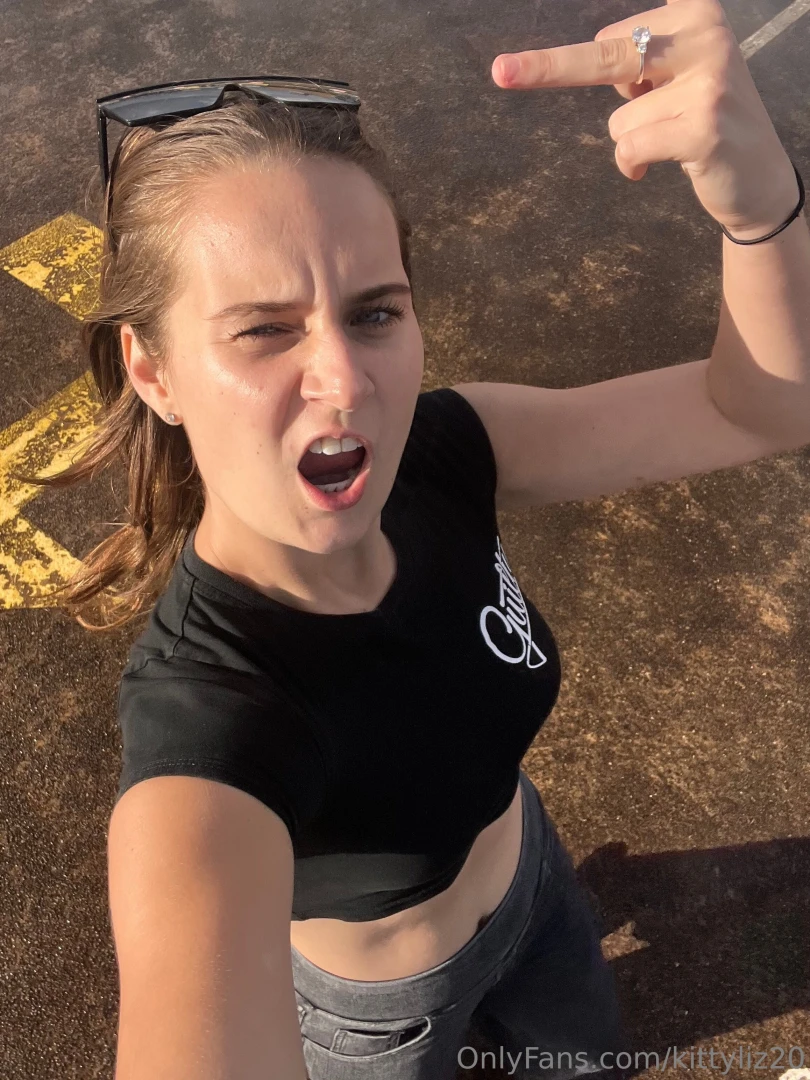 Middle fingers to the haters guys never forget it x 