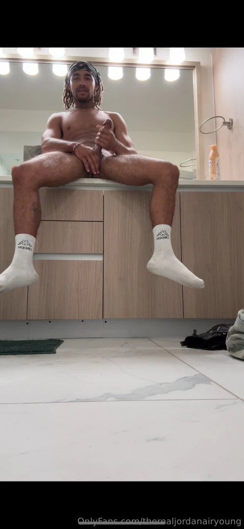 Almost a 5 min video i mean only for those that care of course 