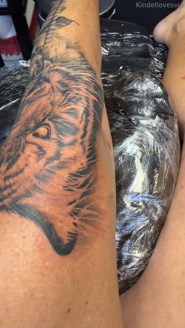 I m getting my ink at the moment been here for hours here s what i 