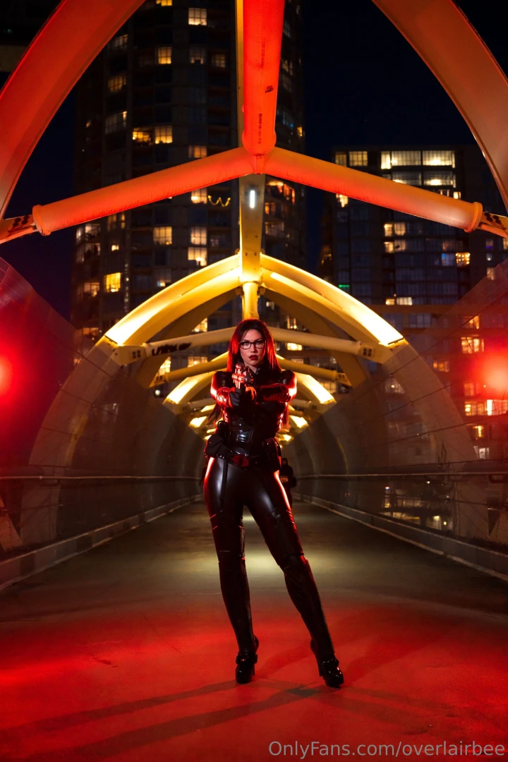 I love these baroness shots note to mods the weapons are fake props 