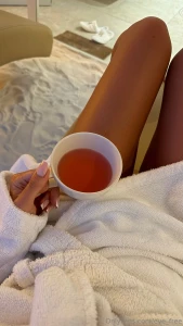 Hiii my crew sipping tea teasing you vip s hot tonight wanna peek