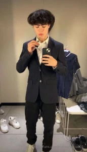 Caught myself looking good again should i send you more