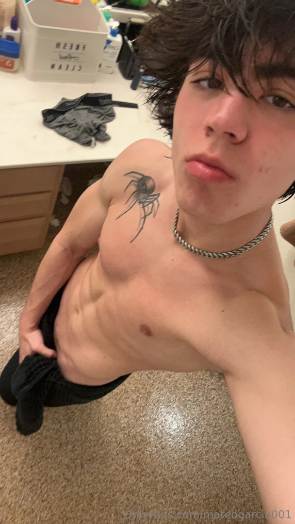 Make this towell fall babe 