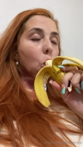 I m about to eat this banana but you re the only thing i really want