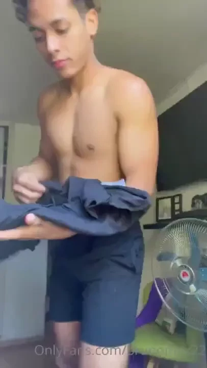 Estaba caliente en la ducha y quise grabarme para compartirlo contigo part 3 