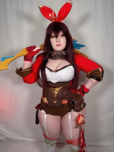 Do i look thicc enough in this cosplay part 2