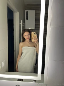 Cold vs hot contrast shower 30 seconds of cold water energy for the part 1