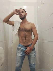 Many of you asked me for a jerking amp cumming video at my work here