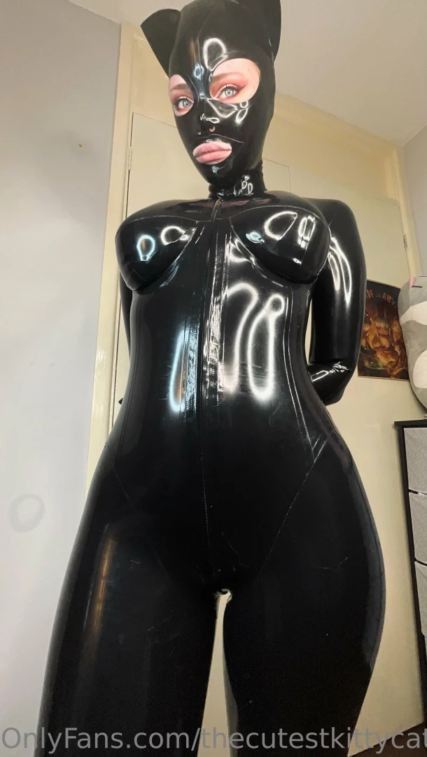 Do you like a full latex look part 22 