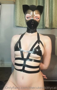 My latex hood from gumique part 22