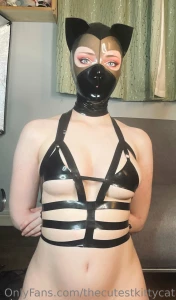 My latex hood from gumique part 25
