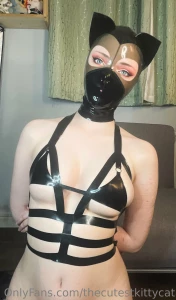 My latex hood from gumique part 28