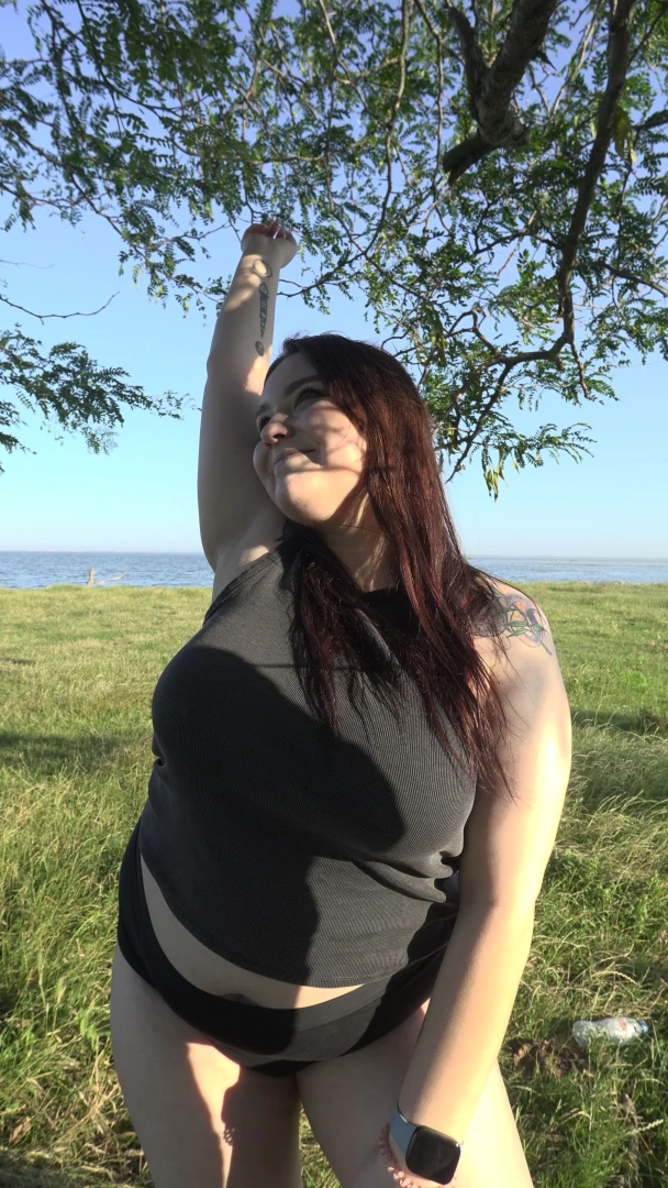 Summer without pants part 2 