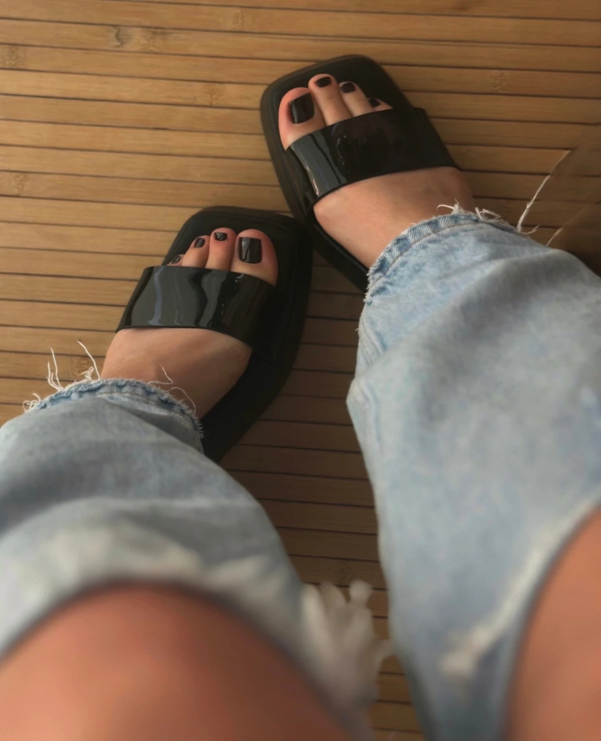 My fav pedicure colour 