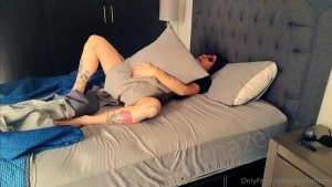 I fuck pillows just not as hard as i would fuck you though part 1