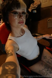 Did you like my top or were u focused on the way it clings to my