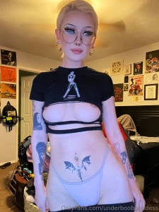 Hi babes i was planning on going live yesterday and today but my