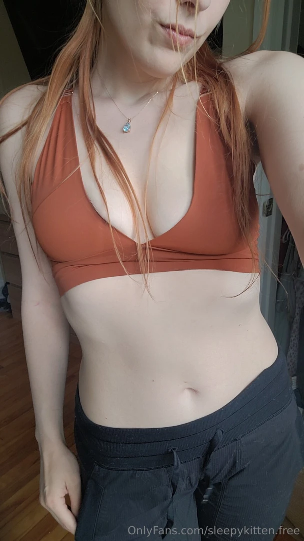 I still cant figure out how to style this top or how to stop my boobs part 1 