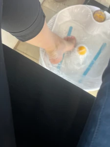 Doing pedicure today what color u think i ll do