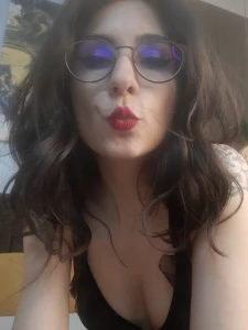 Win a gift video and photos today for 14 febr lt 3 answer the poll