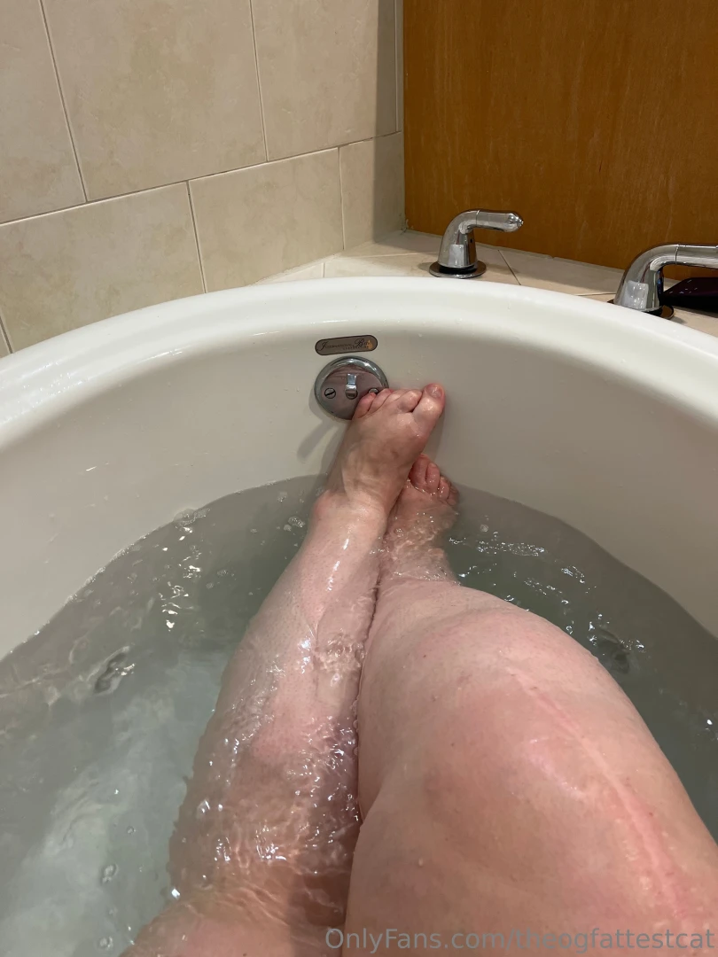Put these toes in your mouth 