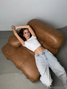 When work is in full swing around me and i m allowed to take a break